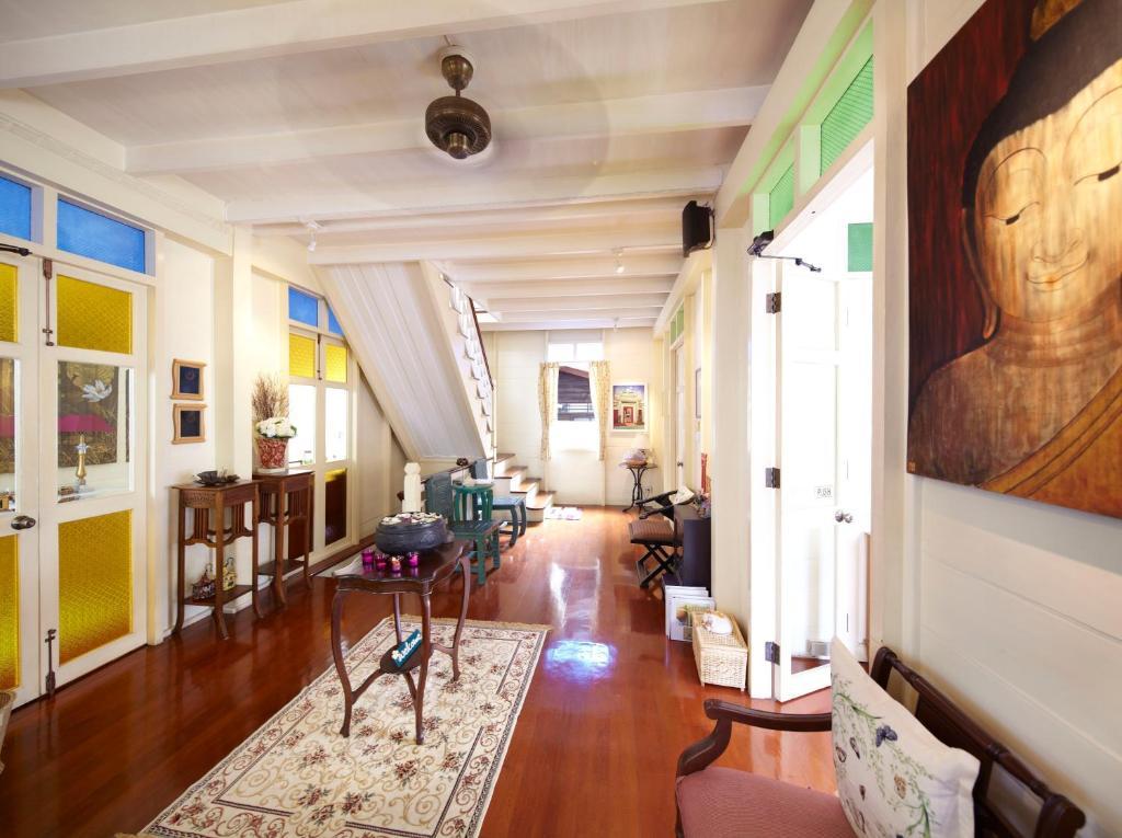 Baan Dinso Hostel Банкок Екстериор снимка